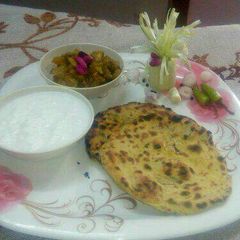 A picture of Tandoori missi roti.