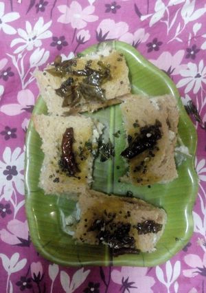 ব্রেড ধোকলা (Bread dhokla recipe in Bengali) রেসিপির প্রধান ছবি
