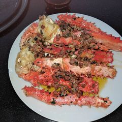 A picture of Garlic butter king crab.