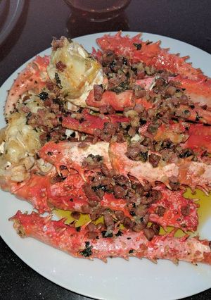 A picture of Garlic butter king crab.