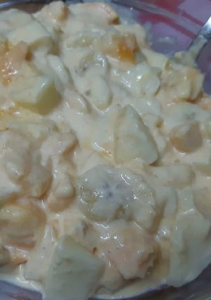 A picture of Cream fruit chat.