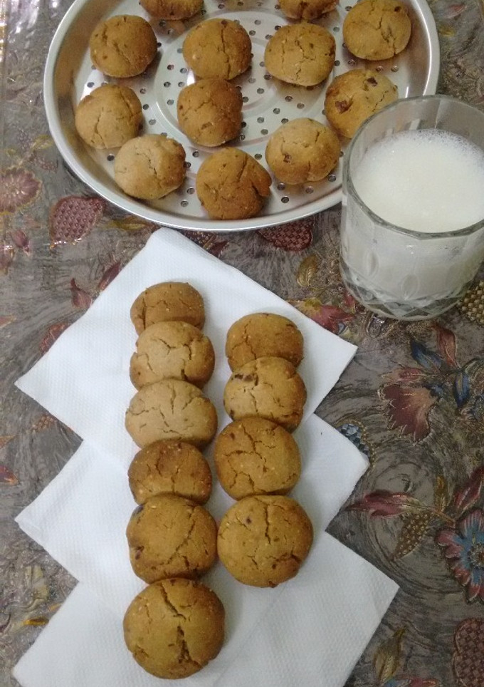 A picture of Dates And Walnuts Cookies.