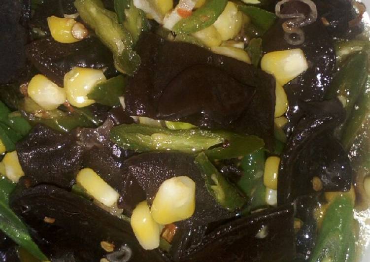 Cara Gampang meracik Tumis jamur kuping yang simpel
