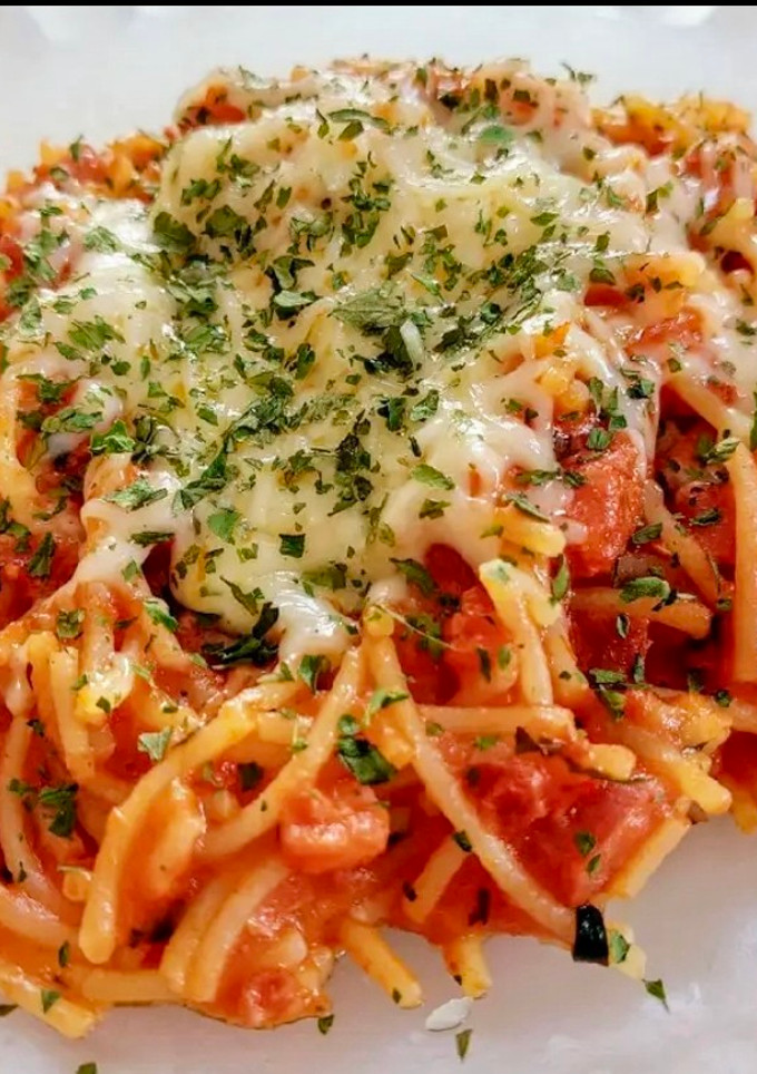 Una foto de Pasta en salsa amatriciana