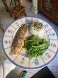 Menú comida sana: salmón, arroz y rúcula