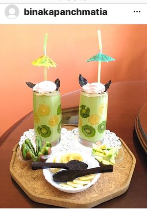 A picture of Avocado Smoothie with condensed milk #chocolateSpoon#Photographychallenge.