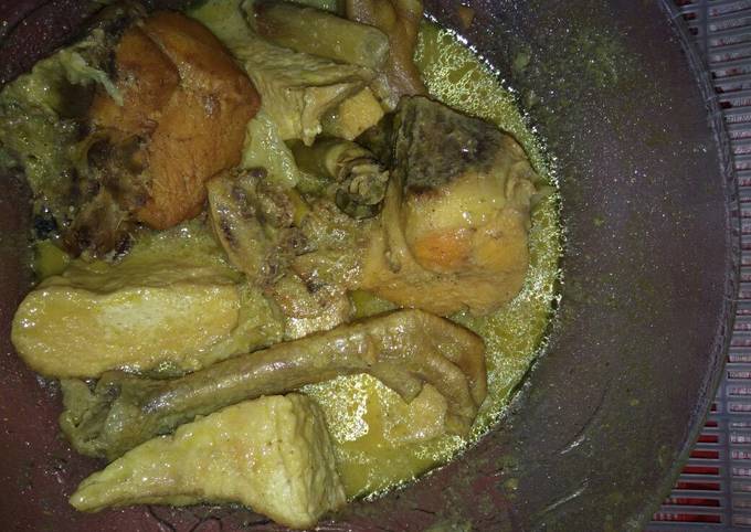 Opor ayam Jawa