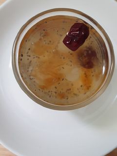 Hình của món Chè dưỡng nhan.