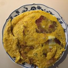 A picture of California Farm Crispy Blue Cheese Omelette.