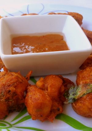 A picture of Chicken Pakoras.
