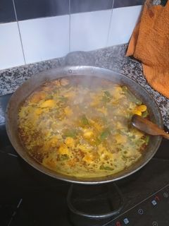 Una foto de Paella a mi manera