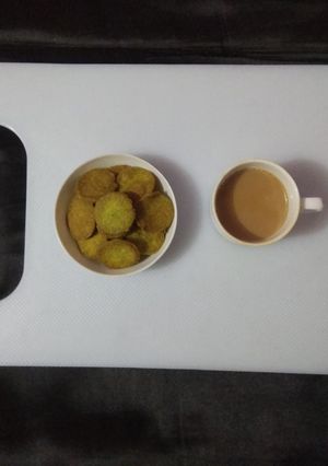 A picture of Pea cookies.