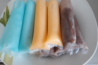 Langkah Mudah untuk Menyiapkan Es lilin pop ice yang Sempurna