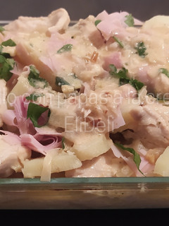 Una foto de Pollo con papas a la crema