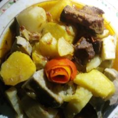 A picture of Arrow roots and sweet potatoes.