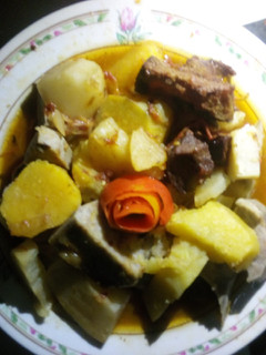 A picture of Arrow roots and sweet potatoes.