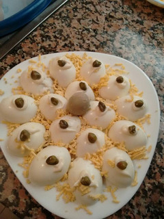 Una foto de Huevos rellenos