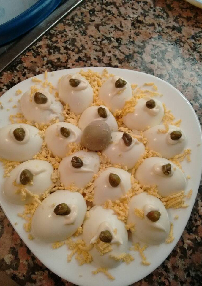 Una foto de Huevos rellenos