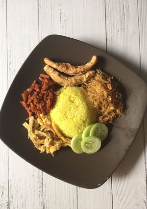 Foto resep Nasi kuning (rice cooker)