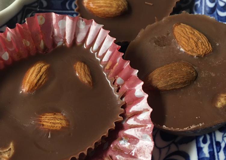 Keto Chocolate Almond Cup Fat Bombs