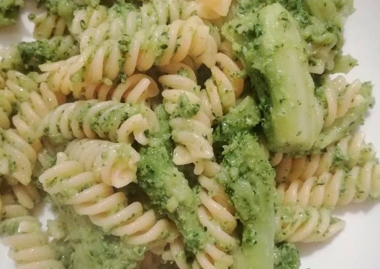 Pasta e broccoli di tradizione