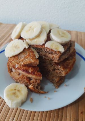 Una foto de Panqueques de avena con banana