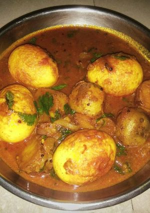A picture of Egg Curry.