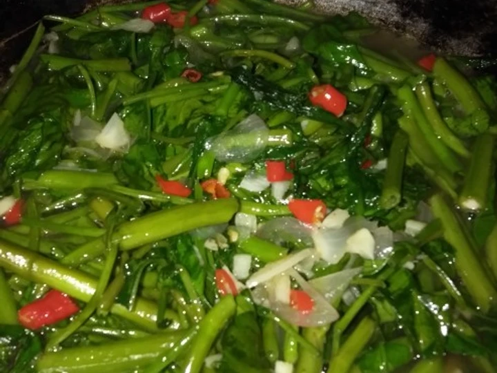Cara Mudah Membikin Resep Cah kangkung saos tiram yang Lezat Anti Ribet, Lezat Sekali