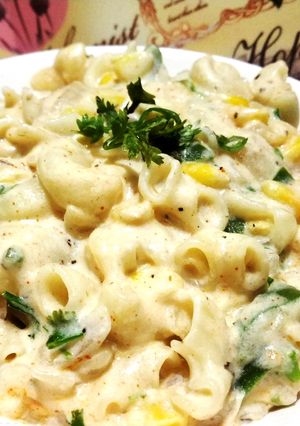 A picture of Creamy white macroni.