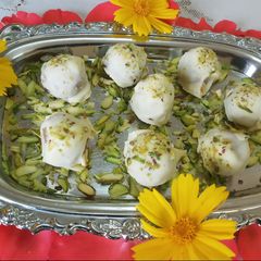 A picture of Leftover Kalakand Chocolate Balls.