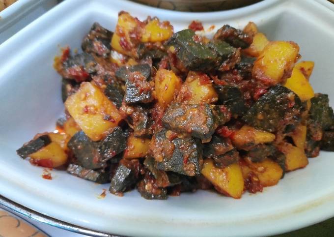 Langkah Mudah untuk Menyiapkan Sambal Goreng Hati Sapi, Enak