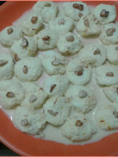 ரசமலை (west bengal Rasmalai recipe in Tamil) செய்முறை முக்கிய புகைப்படம்
