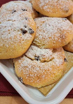 O poză a rețetei Biscuiți cu portocale și fulgi de ciocolată.