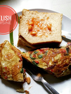 A picture of Bread and omelette roll.