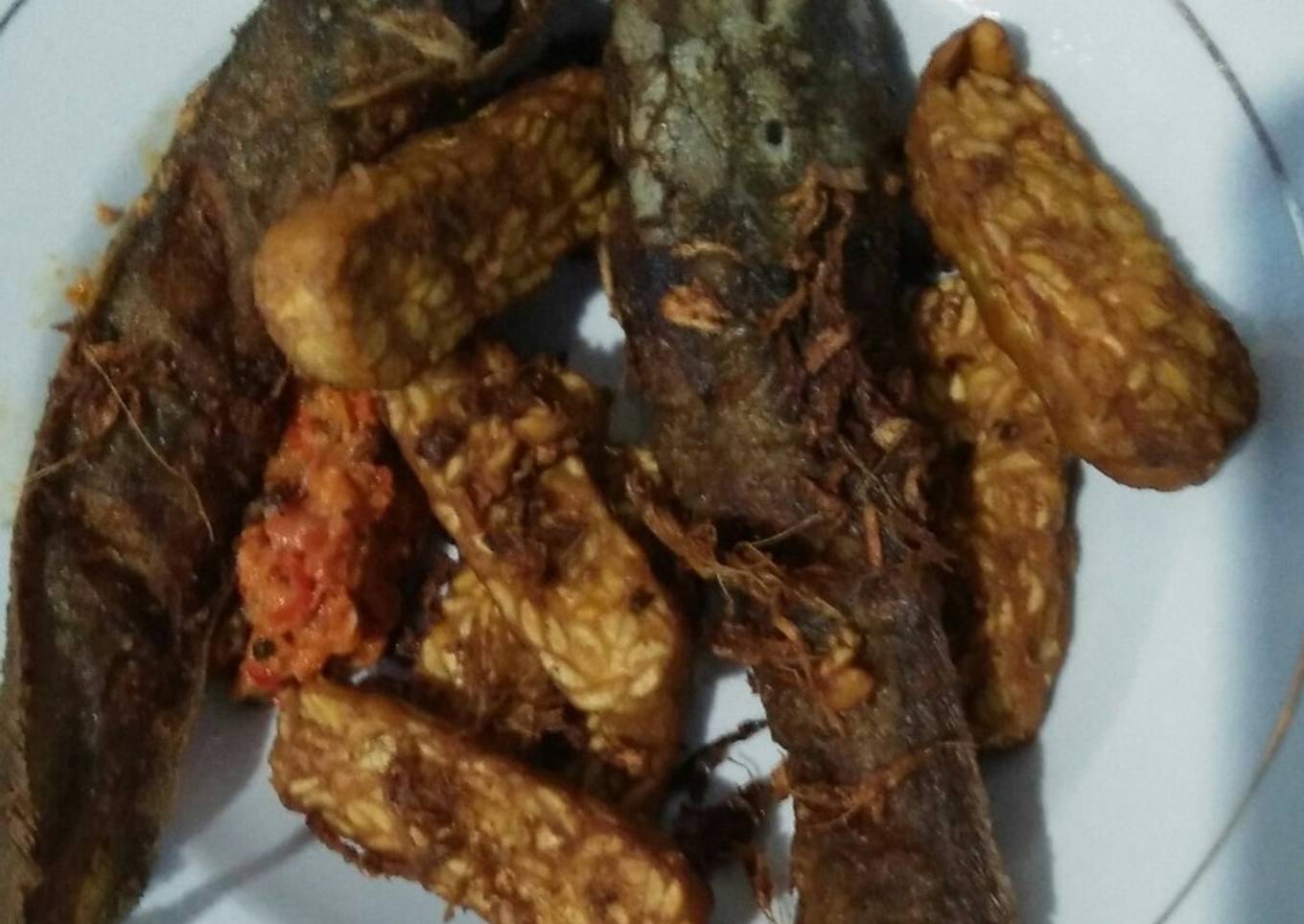 Lele dan tempe goreng ala warung pecel lele😃