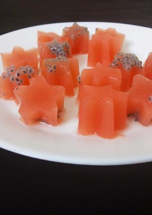 A picture of Watermelon agar agar.