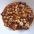 Garbanzos con salchichas ideales para niños