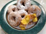 13/26. Donat Labu kuning