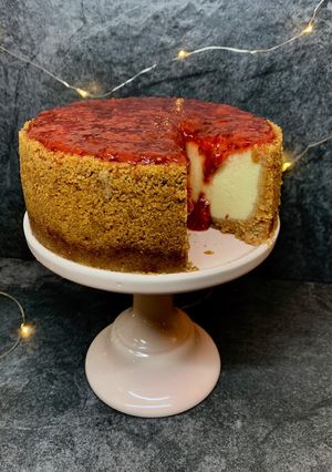 Sajttorta eperöntettel recept fotója