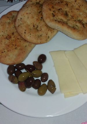 Φωτογραφία της συνταγής Ψωμί αλλά (πιτούλες)🍞