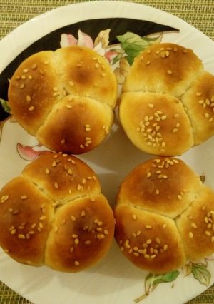 A picture of Fancy Buns#Bakingcontest.