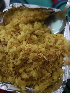 पोहा (Poha recipe in hindi) रेसिपी मुख्य फोटो