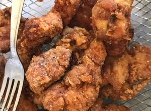 Una foto de Pollo Broaster casero y bajo en grasa KFC