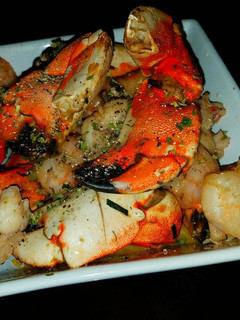 A picture of Mike's 10 Minute Garlic Crab Lobster & Shrimp Marisco.