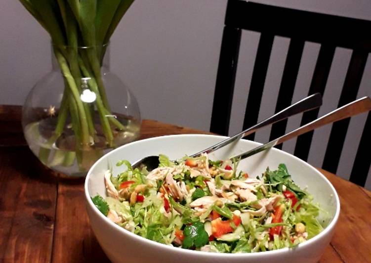 Langkah Mudah untuk Membuat Vietnamese chicken salad yang Enak