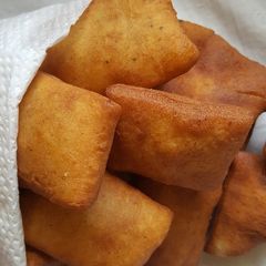 A picture of Mini Cinnamom Mandaza.