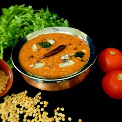 A picture of Spicy Andhra style tomato pappu.