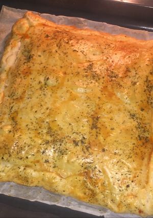 A picture of Ham and Cheese Puff Pastry Empanada.