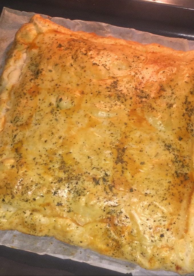 Una foto de Empanada de jamón York y queso