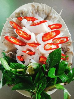 Hình của món Lẩu mực.